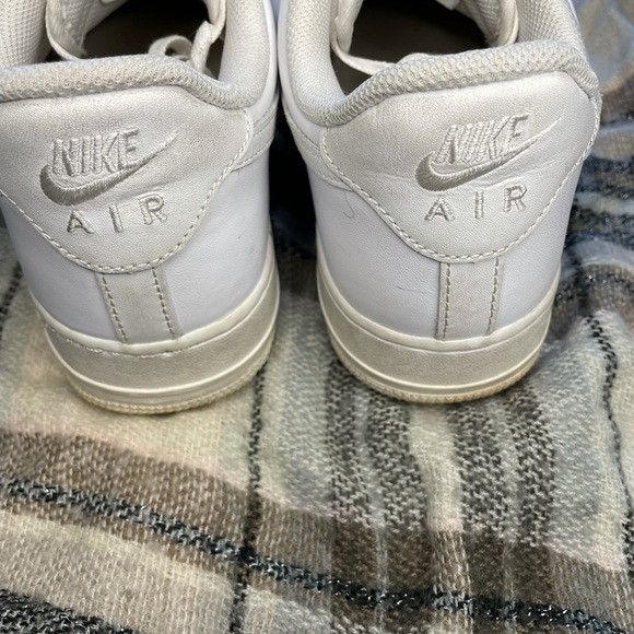 Nike Air Force 1 - Picture 4 of 5